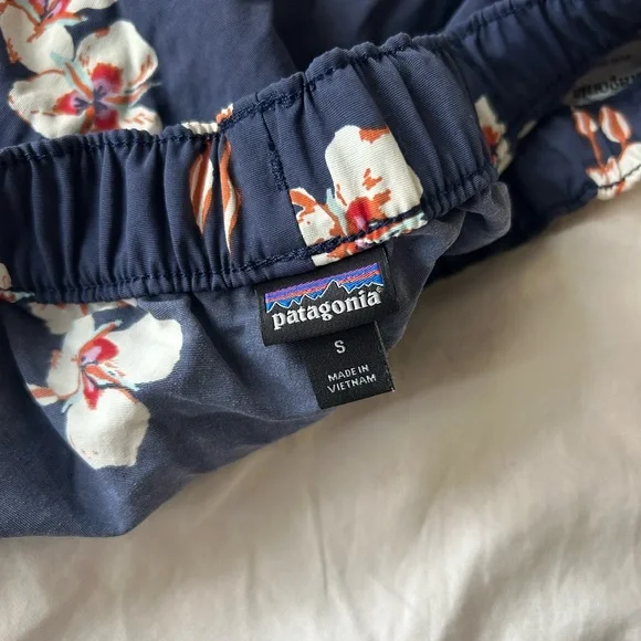 Patagonia shorts - Picture 3 of 4